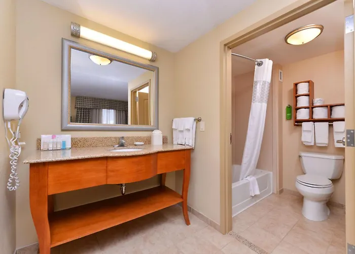 Hotel Hampton Evanston