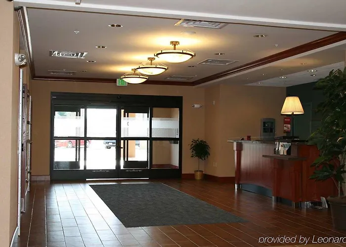 Hotel Hampton 3*