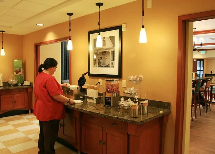 Hotel Hampton Evanston